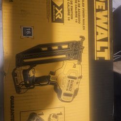 New Dewalt 16 Gauge Angled Nailer 