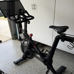 Peloton Bike 