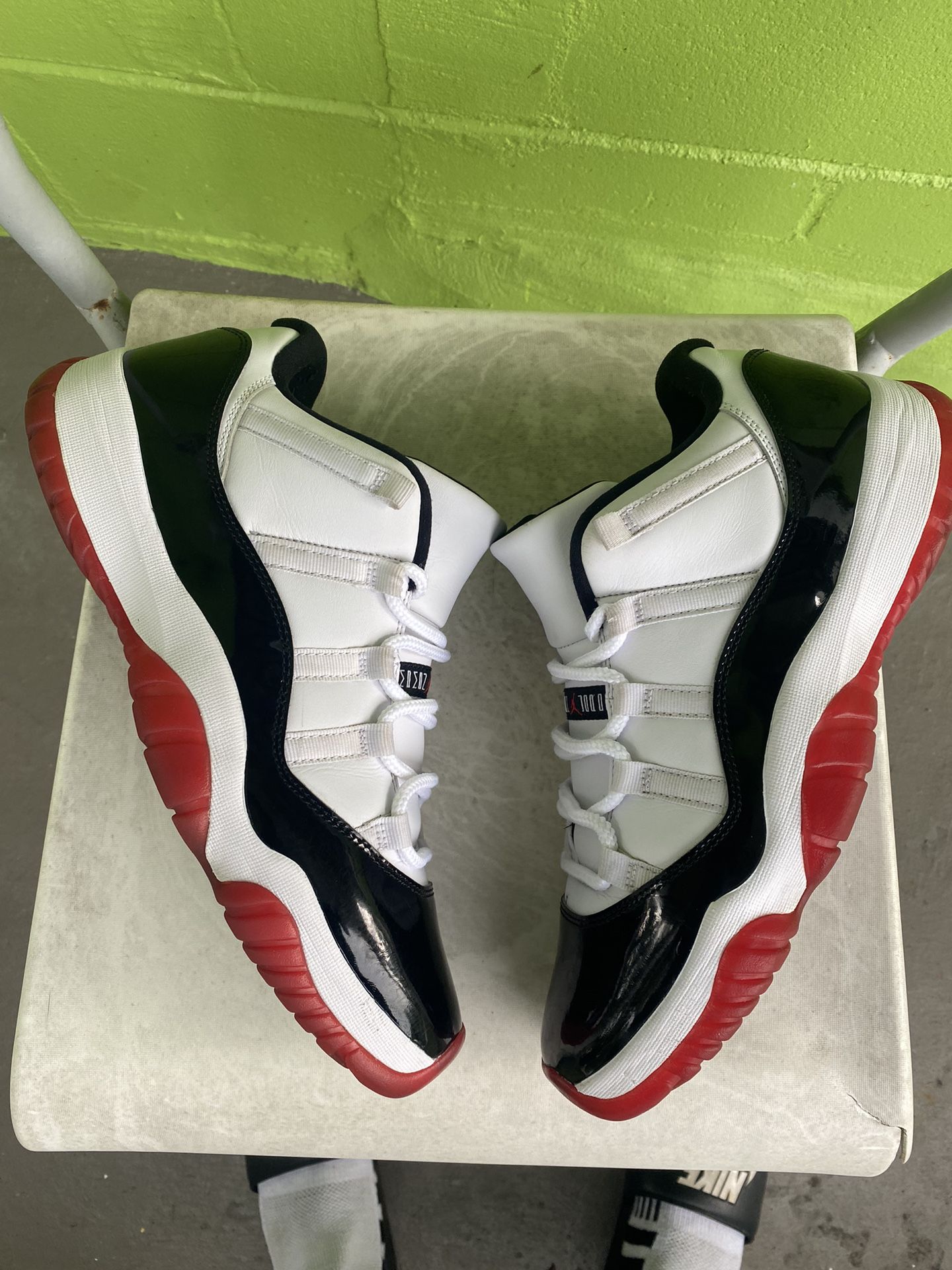 Jordan 11 Retro Low Concord Bred
