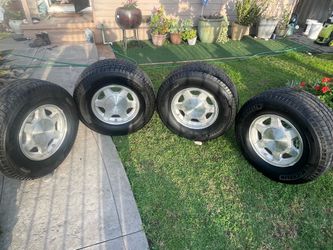 GMC 16" OEM Alloy  Wheels Set of 4 - 6 Lug - Sierra Yukon Tahoe Silverado