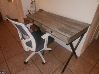 Free Desk and Chair II (Yes it's free)