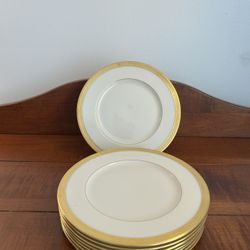 Set of 8 Lowell by Lenox Salad / Dessert Plates 8 3/8” diameter 