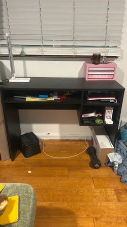 Desk!!! Need gone asap!