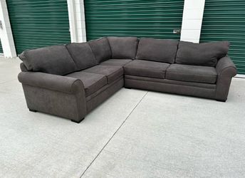 Beautiful, comfy L-couch