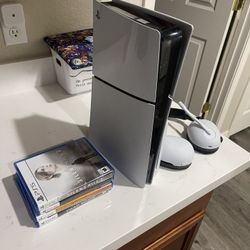 Ps5 Slim Disc Edition with games and Turtle Beach Headset