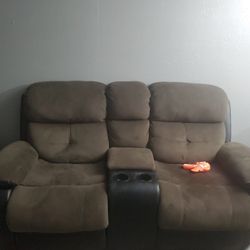 Reclinable Sofa