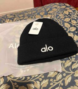 Alo Yoga Black Knit Beanie