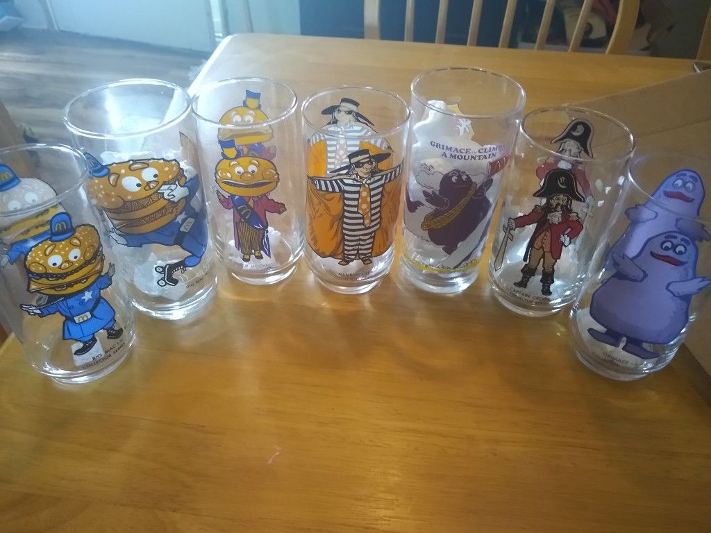 7 McDonalds character glasses 1970s-80s?