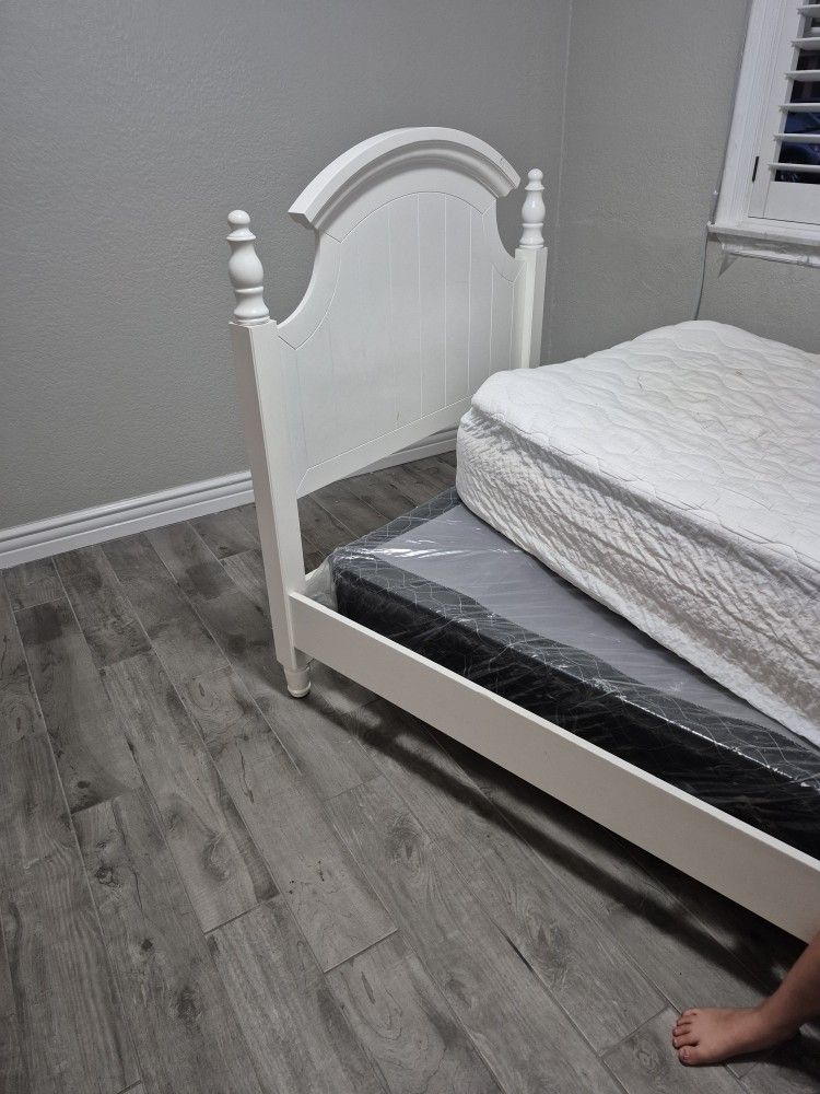 Twin Size Bed