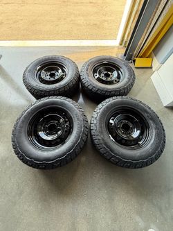 Ford Bronco OEM Black Diamond 17 Inch Black Steel Wheels