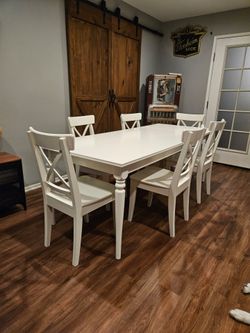 Dining room table