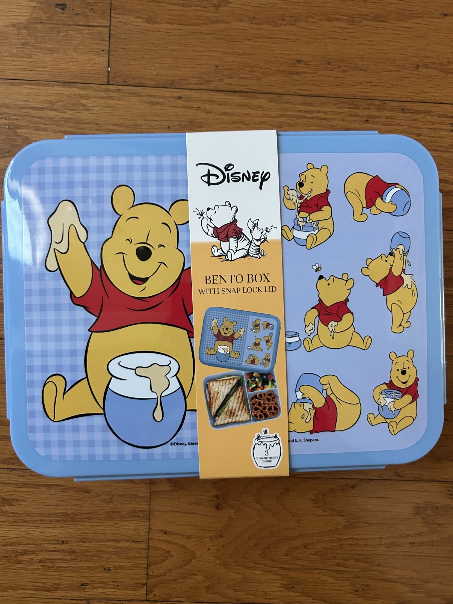NWT Licensed Disney Winnie the Pooh Bento Box with Snap Lock Lid