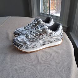 Orbit Sneakers Bottega Veneta 