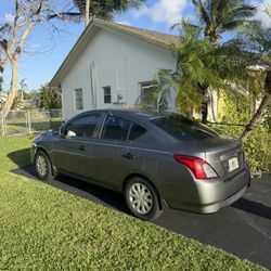 Nissan Versa