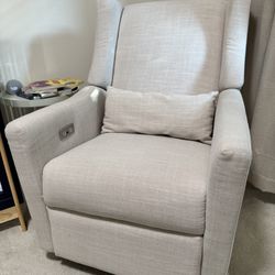 Babyletto Kiwi Electronic Nursery Chair