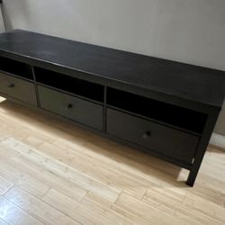 TV Stand for Sale Ideal for Big TV’s In Good Condition