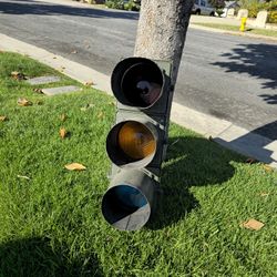 Vintage Traffic Signal Great For Gameroom