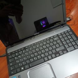 Laptop TOSHIBA 