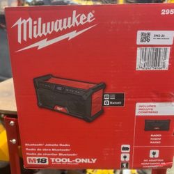 Milwaukee New Jobsite Radio Bluetooth 