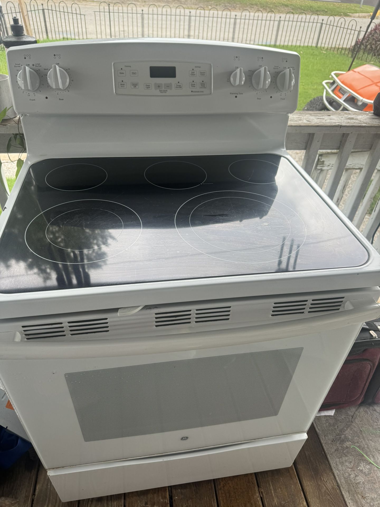 GE Flat Top Stove