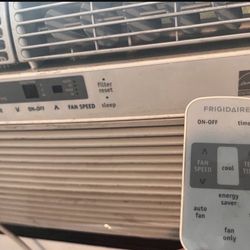 AC W/ REMOTE CONTROL FRIGIDAIRE AC ENERGY STAR