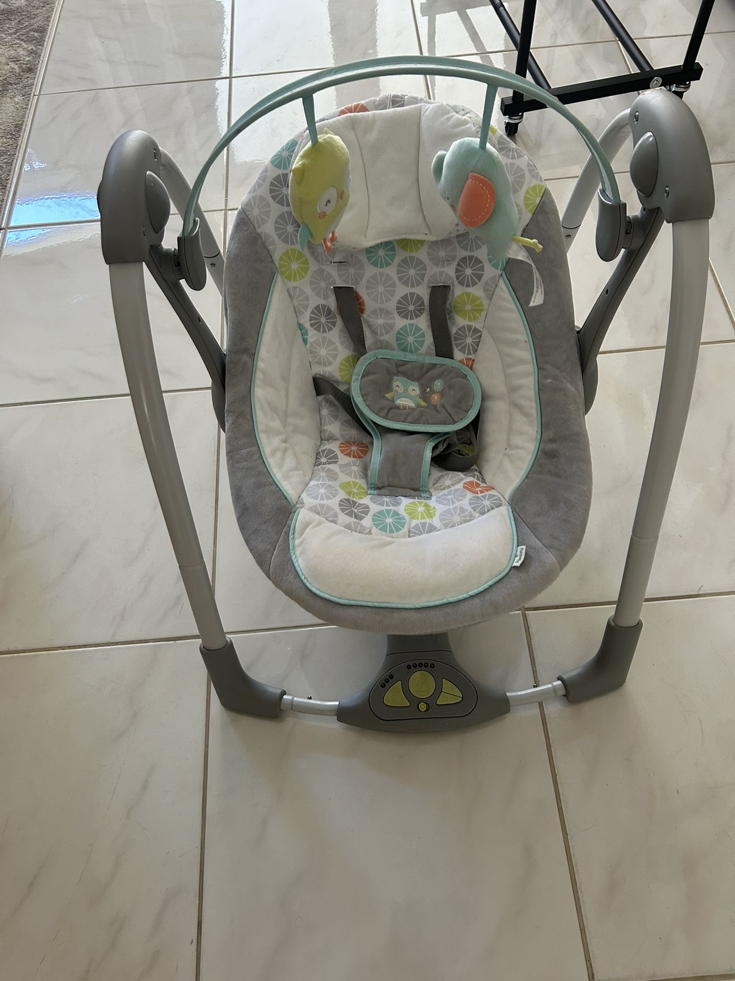 Special Offer on Ingenuity Swing ’n Go Portable Swing!