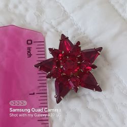 Vtg. RUBY RED- RHINESTONE STAR PIN