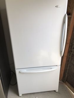 Refrigerator for sale 220, text me if interested