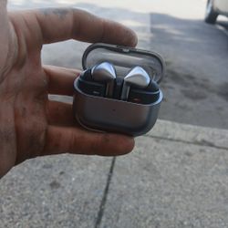 Samsung Galaxy Buds 3 Pro $140
