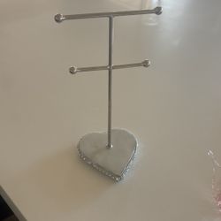 JEWELRY ORGANIZER 