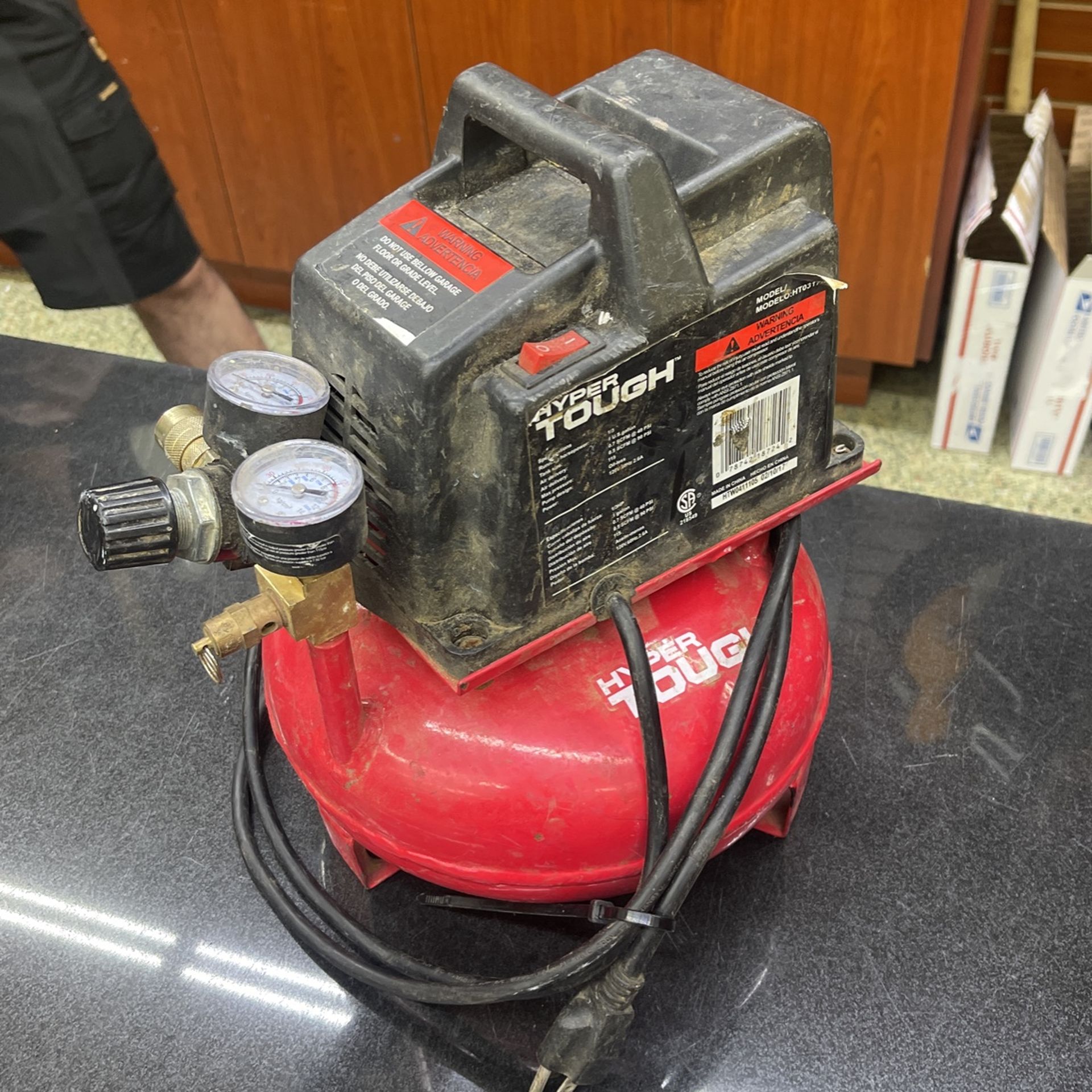 Hyper tough 1 gallon air compressor works like a charm