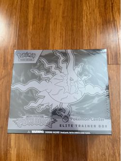 Pitch Black Pokemon Center Elite Trainer Box