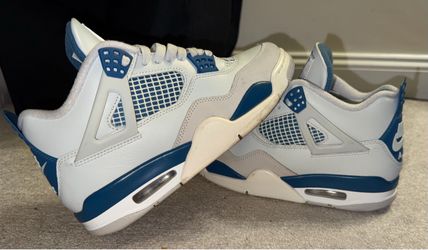 Air Jordan Retro 4 - Military Blue 2024 (Size 7)