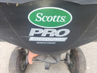 Scott's Broadcast Spreader 
