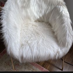 Urban/Anthro Faux Fur Oversized Chair 