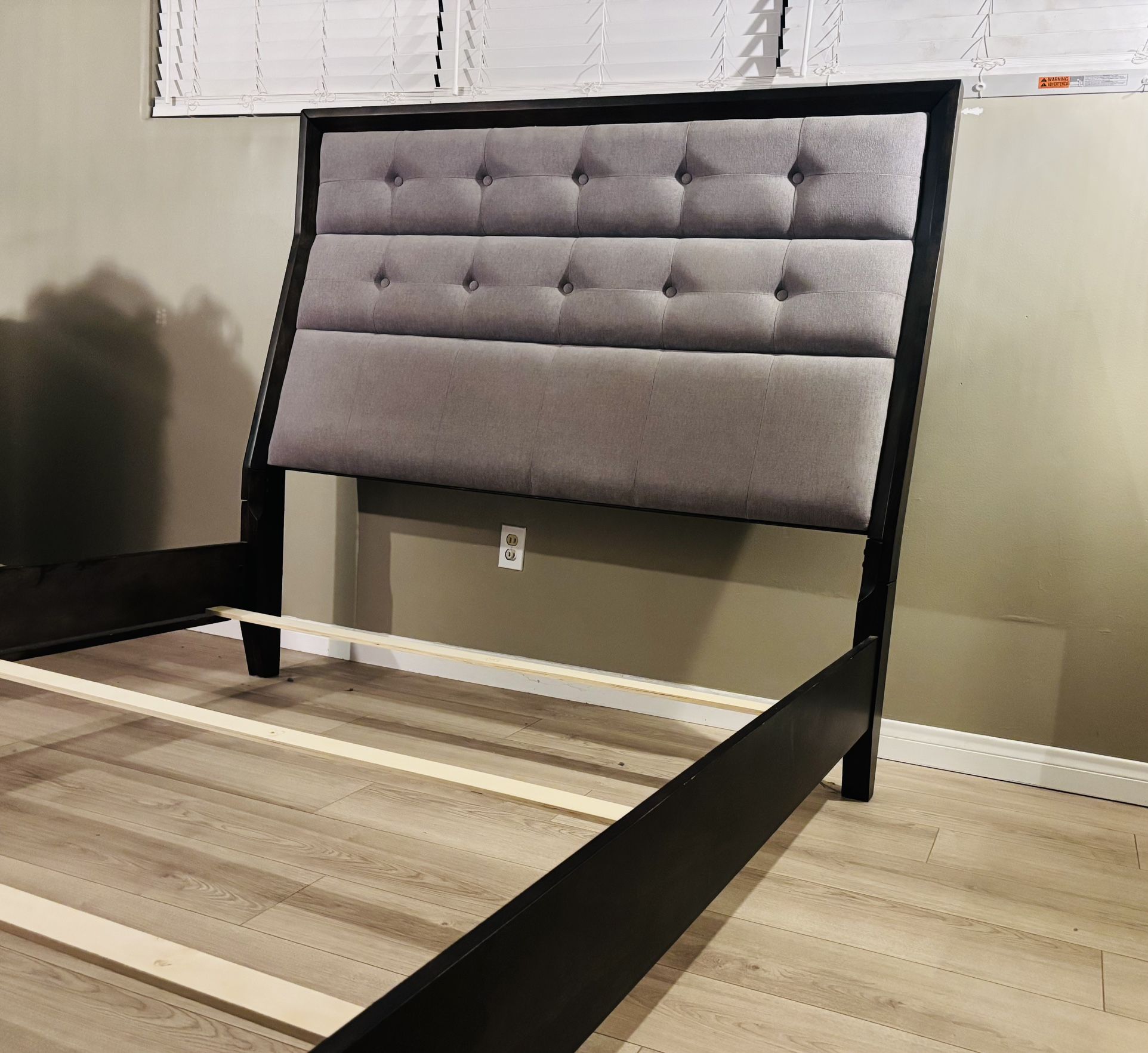 Queen Bed Frame - Excellent Condition 