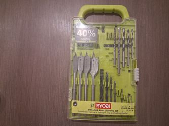 RYOBI DRILLING AND DRIVING KIT (31 PCS)