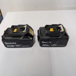 2 Makita lxt 5ah batteries
