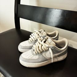 Nike Air Force '07 LV8 Size 9