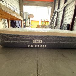 New Bear Mattress w/ Topper (Queen)