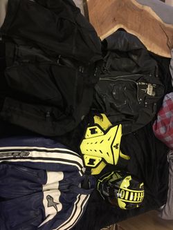 XL Fulmer jacket for summer. Blue Alpinestar size 54 leather (zipper needs fixed). OpenRoad biker jacket size large. Red dragon body armor pretty muc