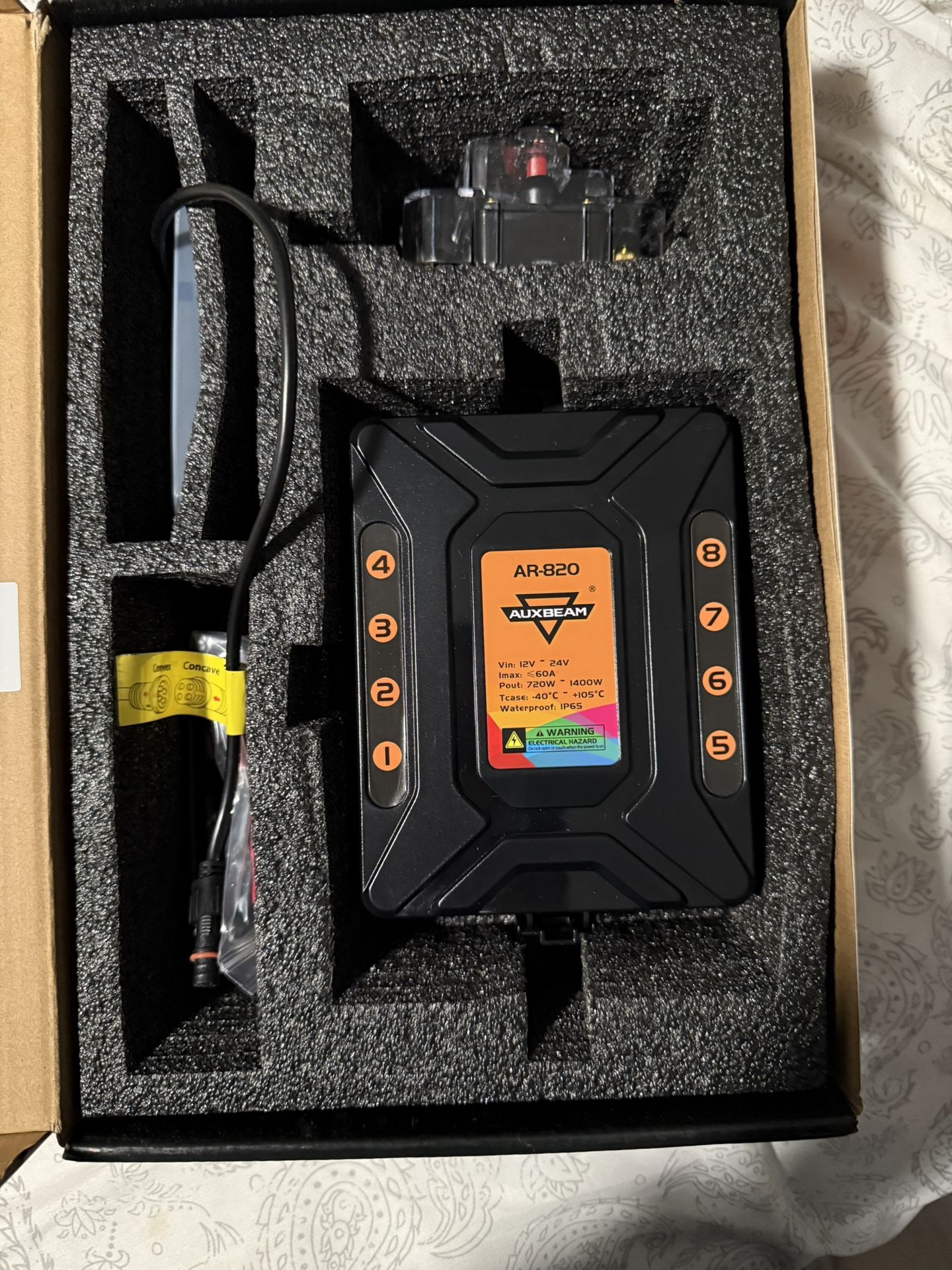Auxbeam AR-820 8 Gang Brand New Bluetooth