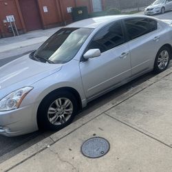 Special Edition Mission Altima 