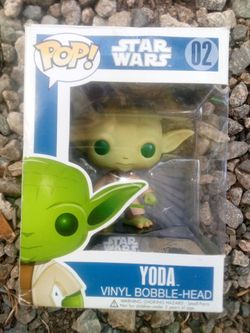 Yoda bobblehead