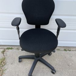 Excellent Ergonomic Office chair