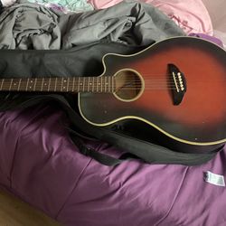 Decent Guitar + Black Sturdy Case (YAMAHA)