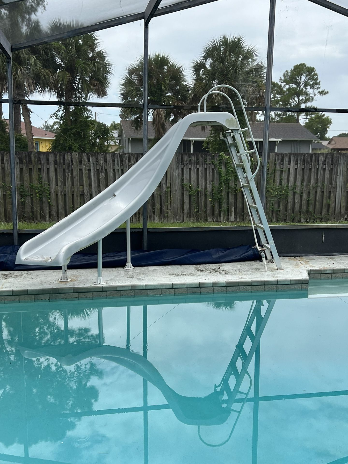 Full Sized Fiberglass Swimming Pool Slide