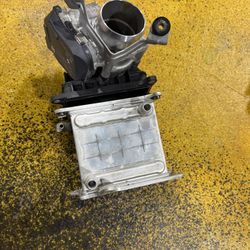 Right Turbo Intercooler Radiator Throttle Body OEM Rolls Royce