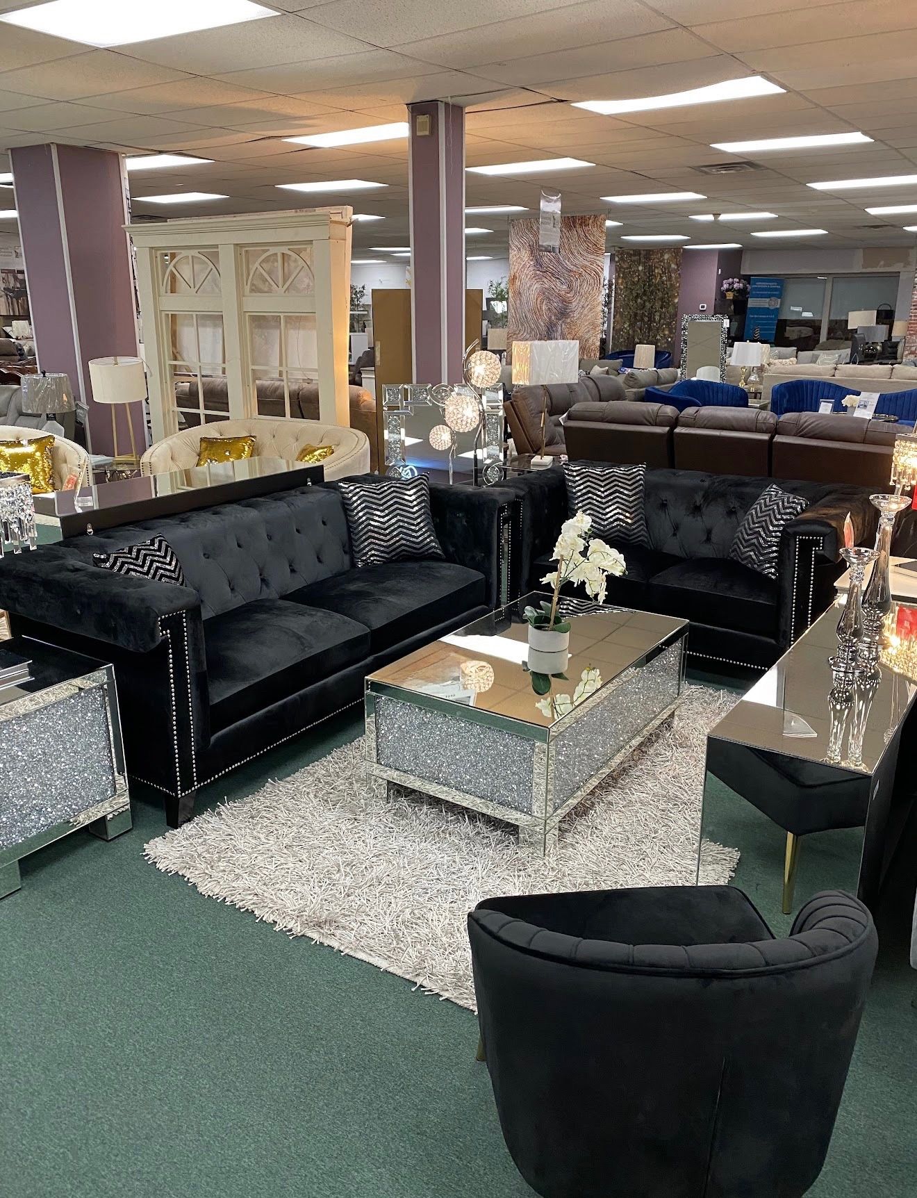 Living room Sets, Sofas Loves Seats IN STOCK