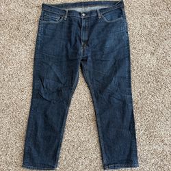 Levi’s jeans Size W42 L30 ( USED )